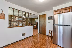 110 Weaver Dr, Pittsburgh, PA 15116 - Photo 11