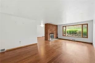 1243 Lakemont Dr, Pittsburgh, PA 15243 - Photo 5