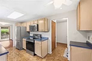 1243 Lakemont Dr, Pittsburgh, PA 15243 - Photo 15