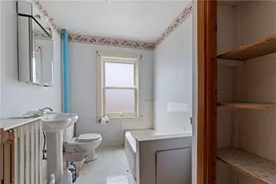 722 9th St, Pitcairn, PA 15140 - Photo 13