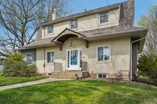 220 Newburn Dr, Pittsburgh, PA 15216 - Photo 3