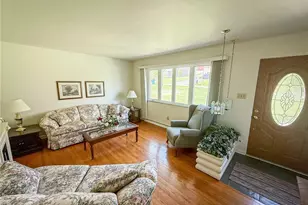 135 Mar Vel Dr, Center Township, PA 16001 - Photo 3