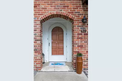 429 Allenberry Dr, Ross Twp, PA 15237 - Photo 3