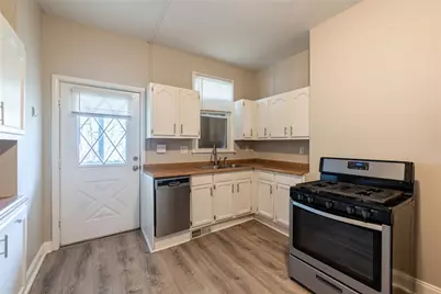 3144 1/2 McClure Ave, Marshall Shadeland, PA 15212 - Photo 5