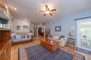 1637 St Andrews Dr, Oakmont, PA 15139 - Photo 7