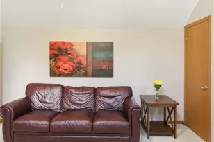 1427 Towne Square Dr, Pittsburgh, PA 15101 - Photo 37