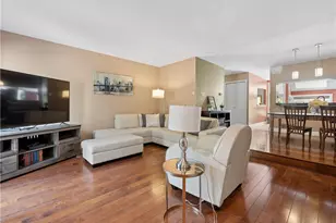 1427 Towne Square Dr, Pittsburgh, PA 15101 - Photo 3