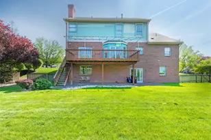 3027 Hilltop Dr, Murrysville, PA 15668 - Photo 3