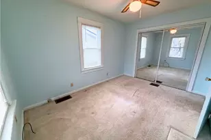 310 Oakland Ave, Grove City Boro, PA 16127 - Photo 7