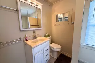 310 Oakland Ave, Grove City Boro, PA 16127 - Photo 13