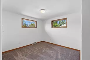 104 Glenn Ave, Pittsburgh, PA 15116 - Photo 11