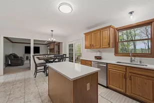 2436 Wedgewood Dr, Pittsburgh, PA 15090 - Photo 21
