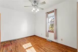213 Pine St, Zelienople, PA 16063 - Photo 13