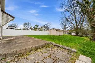 2206 Delaware Ave, New Castle, PA 16105 - Photo 9