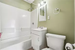 2206 Delaware Ave, New Castle, PA 16105 - Photo 7