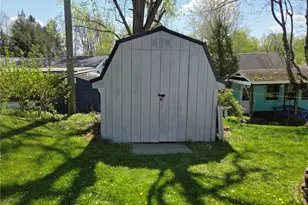 11999 Crafton Ave, Sadsbury, PA 16316 - Photo 5