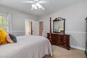 1310 Fairstead Ln, Pittsburgh, PA 15217 - Photo 23