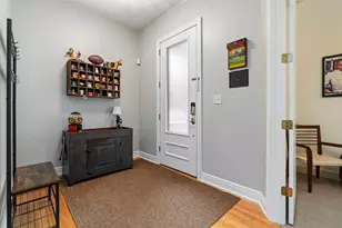 1310 Fairstead Ln, Pittsburgh, PA 15217 - Photo 3