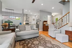 1310 Fairstead Ln, Pittsburgh, PA 15217 - Photo 7