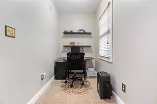 1310 Fairstead Ln, Pittsburgh, PA 15217 - Photo 19