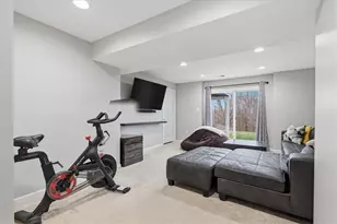 235 Long Ridge Dr, Kennedy Township, PA 15108 - Photo 23