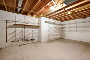 2408 Briarhill Ct, White Oak, PA 15131 - Photo 37