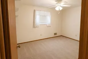 103 Castle Dr, West Mifflin, PA 15122 - Photo 11
