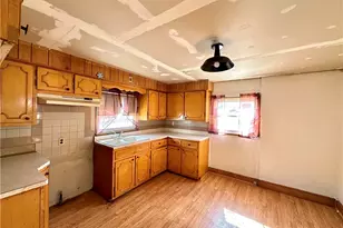 211 Hickory Way, Ellwood City, PA 16117 - Photo 17
