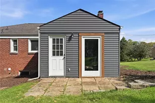 37 Pontiac Rd, Bethel Park, PA 15241 - Photo 27
