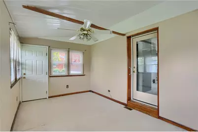 601 Lochinvar Dr, Pittsburgh, PA 15237 - Photo 13