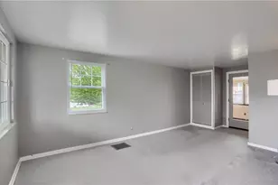 601 Lochinvar Dr, Pittsburgh, PA 15237 - Photo 5