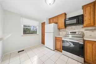 2419 Brook Ledge Rd, Bridgeville, PA 15017 - Photo 11