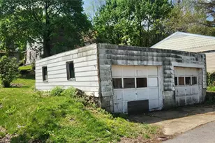 716 Park Ave, Ellwood City, PA 16117 - Photo 5