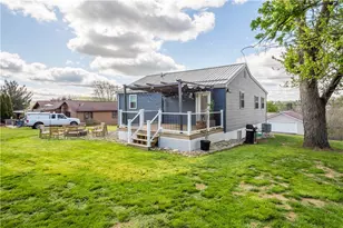 204 Buckels Ave, Houston, PA 15342 - Photo 33