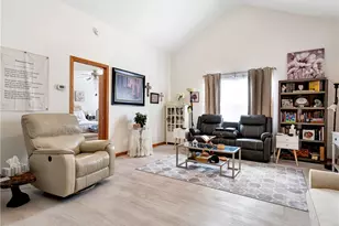 1108 Timberwood Dr, Chippewa Township, PA 15010 - Photo 7