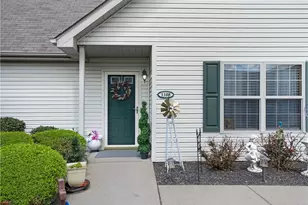 1108 Timberwood Dr, Chippewa Township, PA 15010 - Photo 3