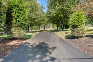 959 Bentleyville Rd, Fallowfield, PA 15022 - Photo 3