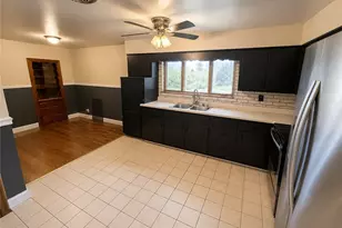 322 Kozak Way, Mt Pleasant Boro, PA 15666 - Photo 7
