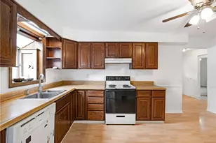 2530 W Hardies Rd, Hampton, PA 15044 - Photo 9