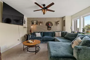 372 Cherokee Dr, Chippewa Township, PA 15010 - Photo 3