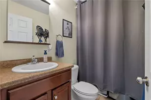 372 Cherokee Dr, Chippewa Township, PA 15010 - Photo 7