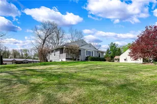 112 Linwood Dr, Summit Township, PA 16001 - Photo 3