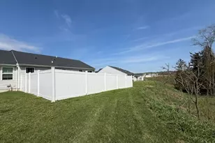 237 Smith Ln, Chippewa Township, PA 15010 - Photo 3