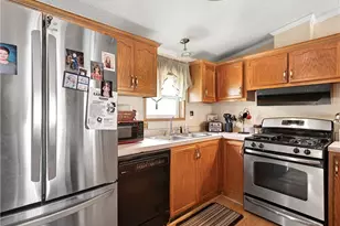 34 1st St, Ellwood City, PA 16117 - Photo 9