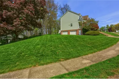 501 Saint Phillips Ct, Cranberry Township, PA 16066 - Photo 3