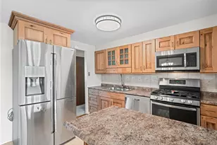 213 Winslow Dr, Oakdale, PA 15071 - Photo 9