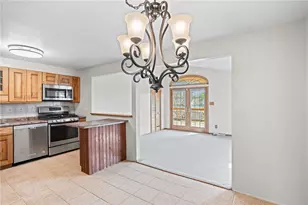 213 Winslow Dr, Oakdale, PA 15071 - Photo 7