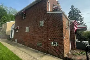 956 Beaver Rd, Ambridge, PA 15003 - Photo 3