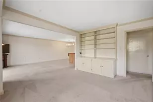 1500 Cochran Rd, Scott Township, PA 15243 - Photo 11