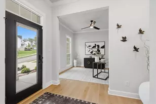 333 Crest Ln, Adams Township, PA 16046 - Photo 3